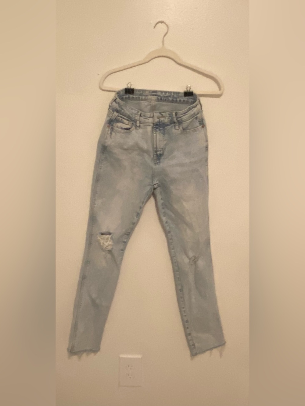 Light Wash Women's High-Rise Distressed Jeans